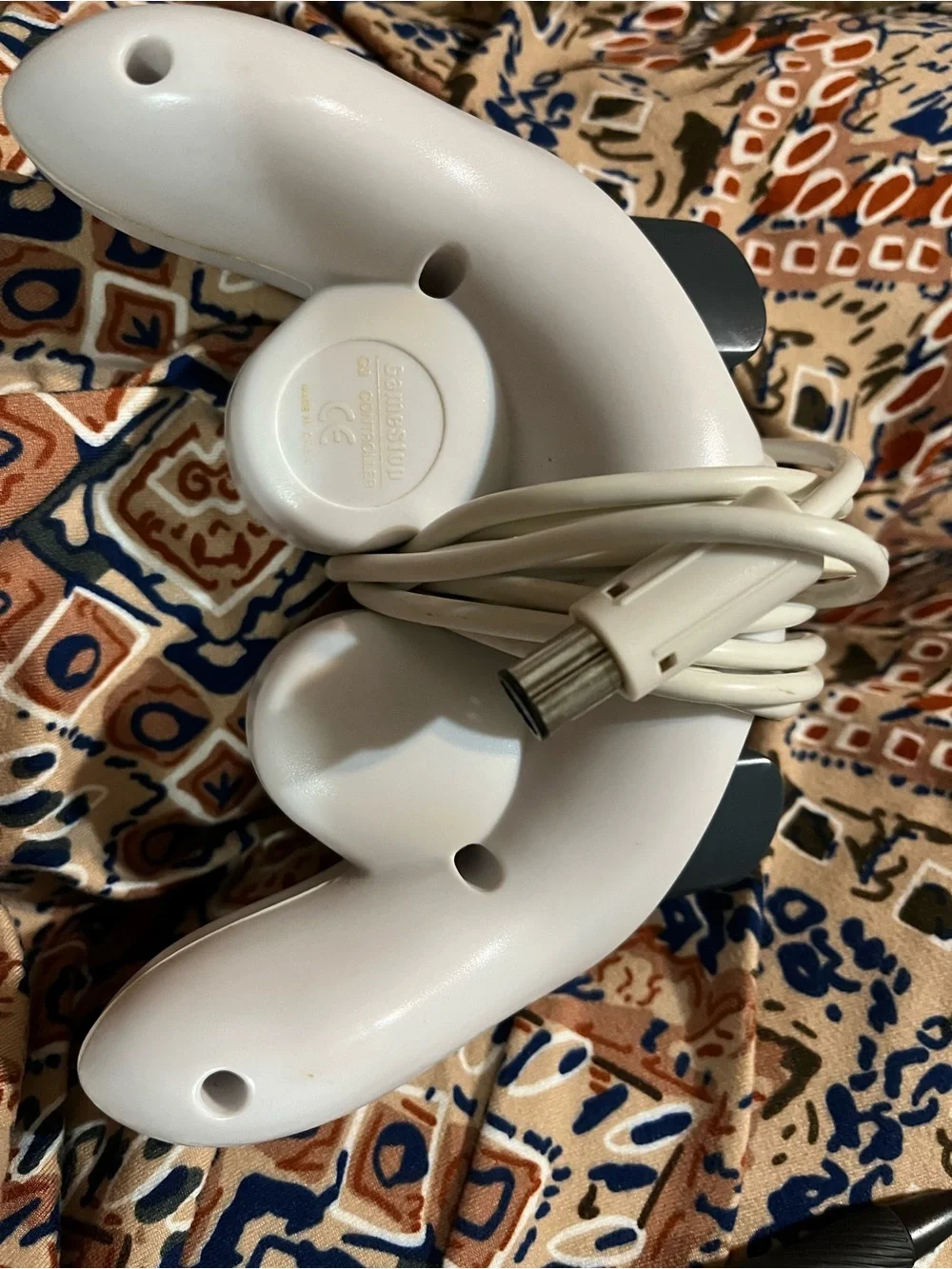 N/A white wired
